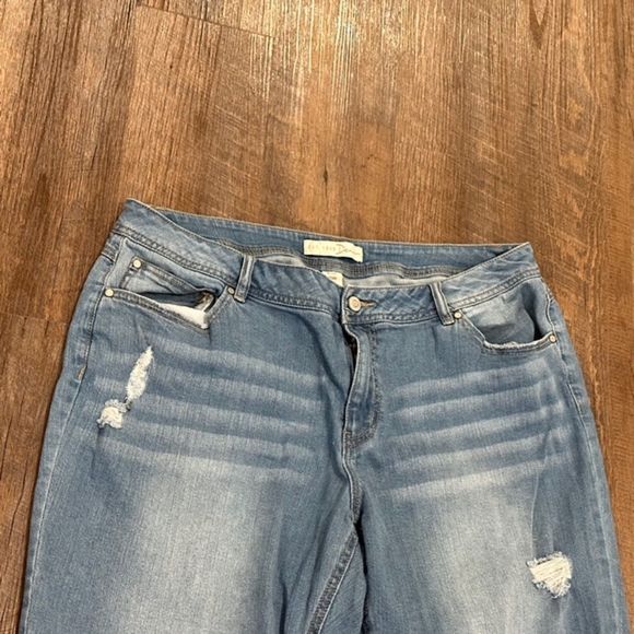 Est. 1946 Ruffle Hem High Rise/Waist Denim Cropped Blue Jeans Size 18W Women’s - Picture 3 of 7